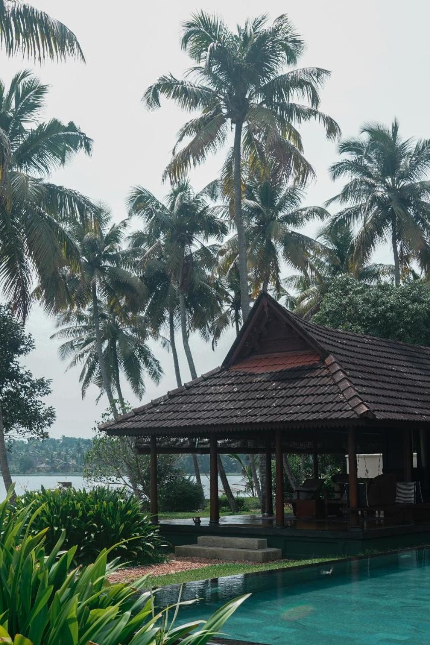 Lakeshore Villa Alappuzha Bagian luar foto