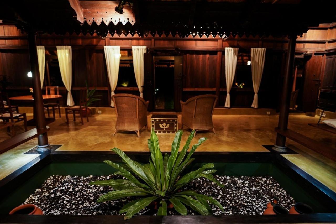 Lakeshore Villa Alappuzha Bagian luar foto