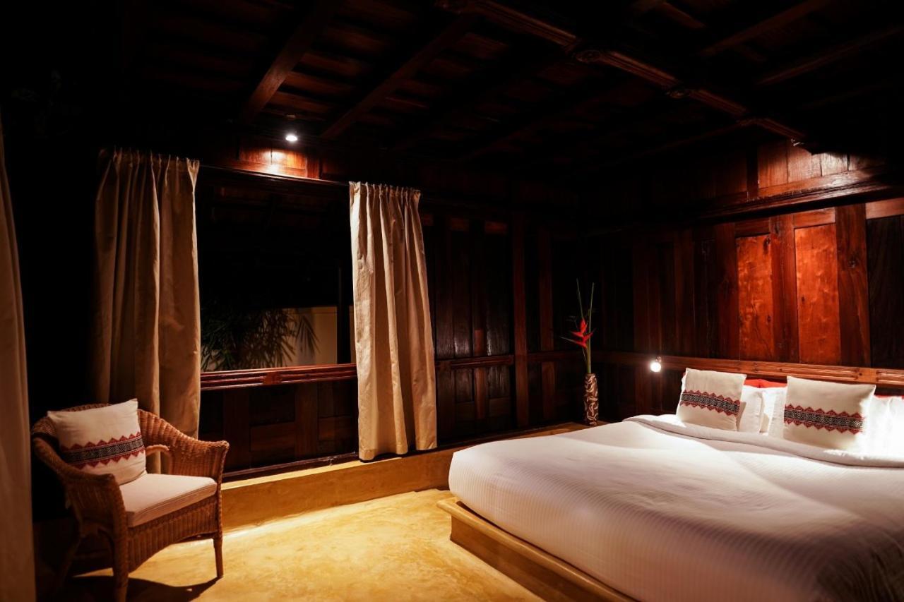 Lakeshore Villa Alappuzha Bagian luar foto