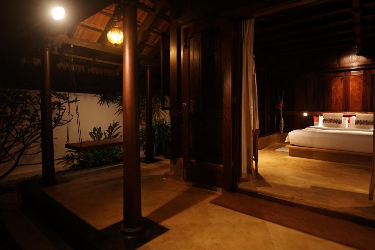 Lakeshore Villa Alappuzha Bagian luar foto